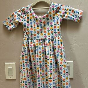 Hanna Andersson short-sleeve Tulip dress Size US 5